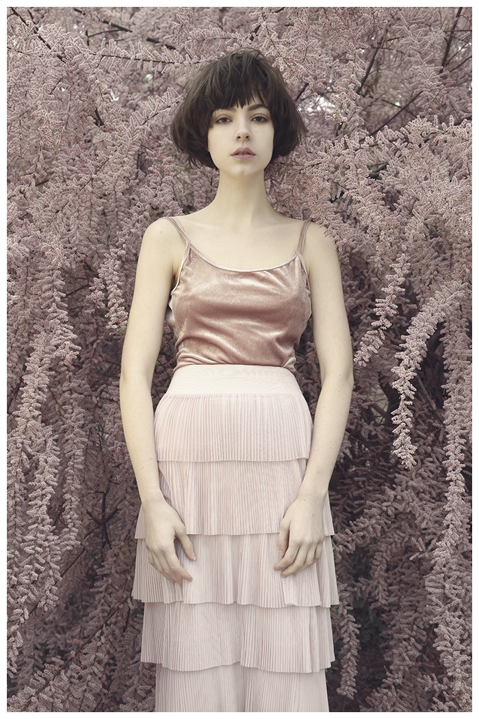 La jeune fille & le paon